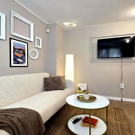 Lägenhet Hidden Courtyard Gem - House In Center